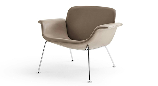 KN04 LOUNGE CHAIR BY KNOLL